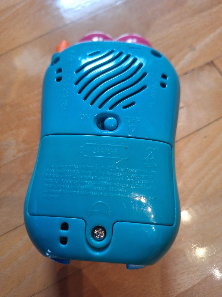 Telefon Elmo, Ulica Sezamkowa, Świat Elma