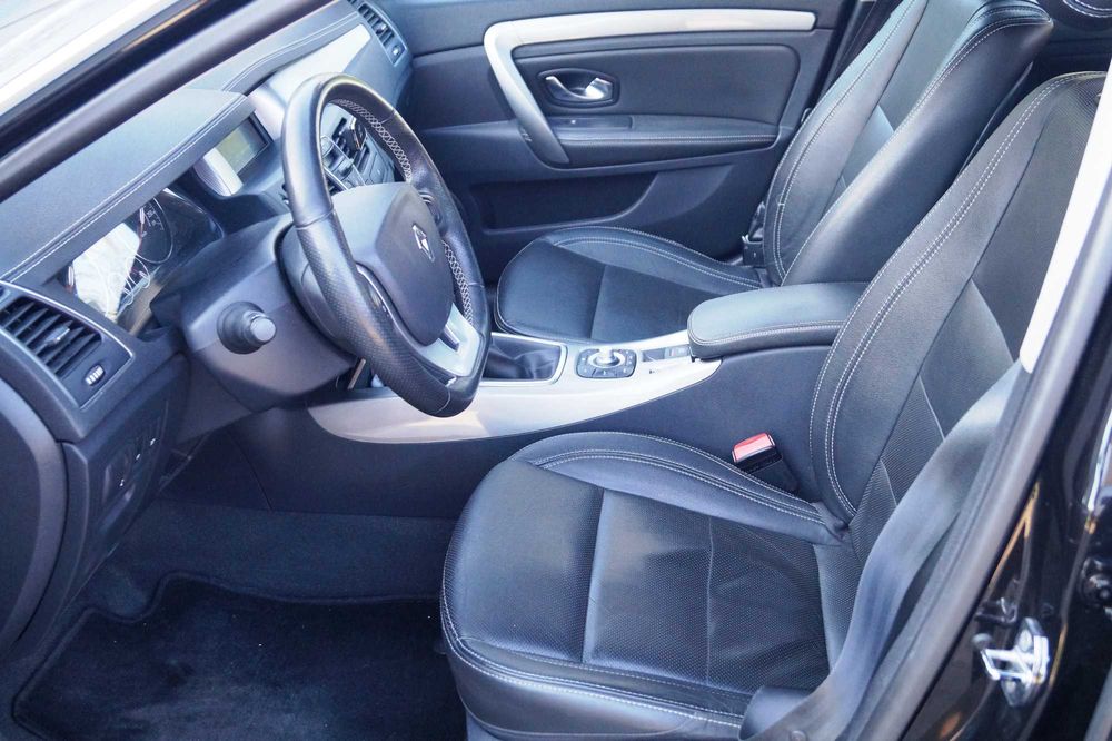 Renault Laguna III Bose Edition 4Control skóra 2,0 diesel 170km