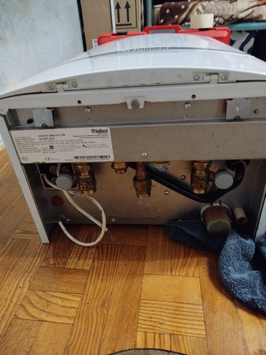 Kocioł grzewczy kondensacyjny Eco tec plus vcw at 246/5-5 hr6 ..24.5kw