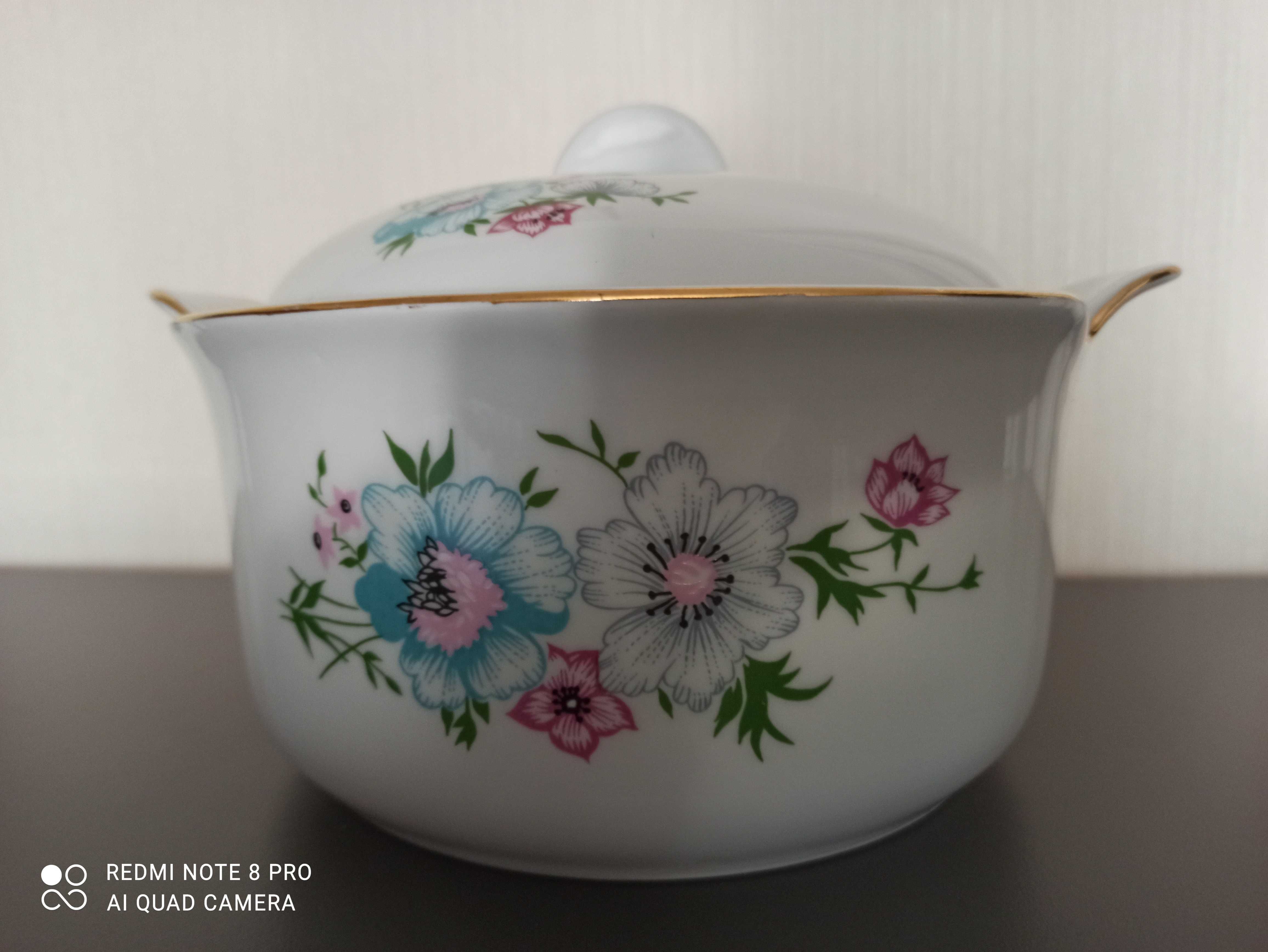 Waza, porcelana Wawel, Nowa