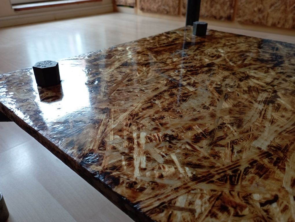 Stół ,stolik kawowy industrialny z rur