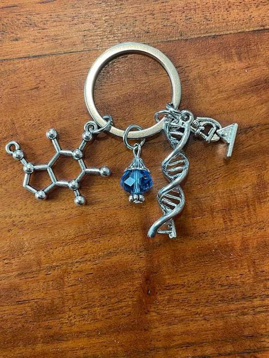 Brelok DNA, Chemia, Na prezent, niebieski diamencik