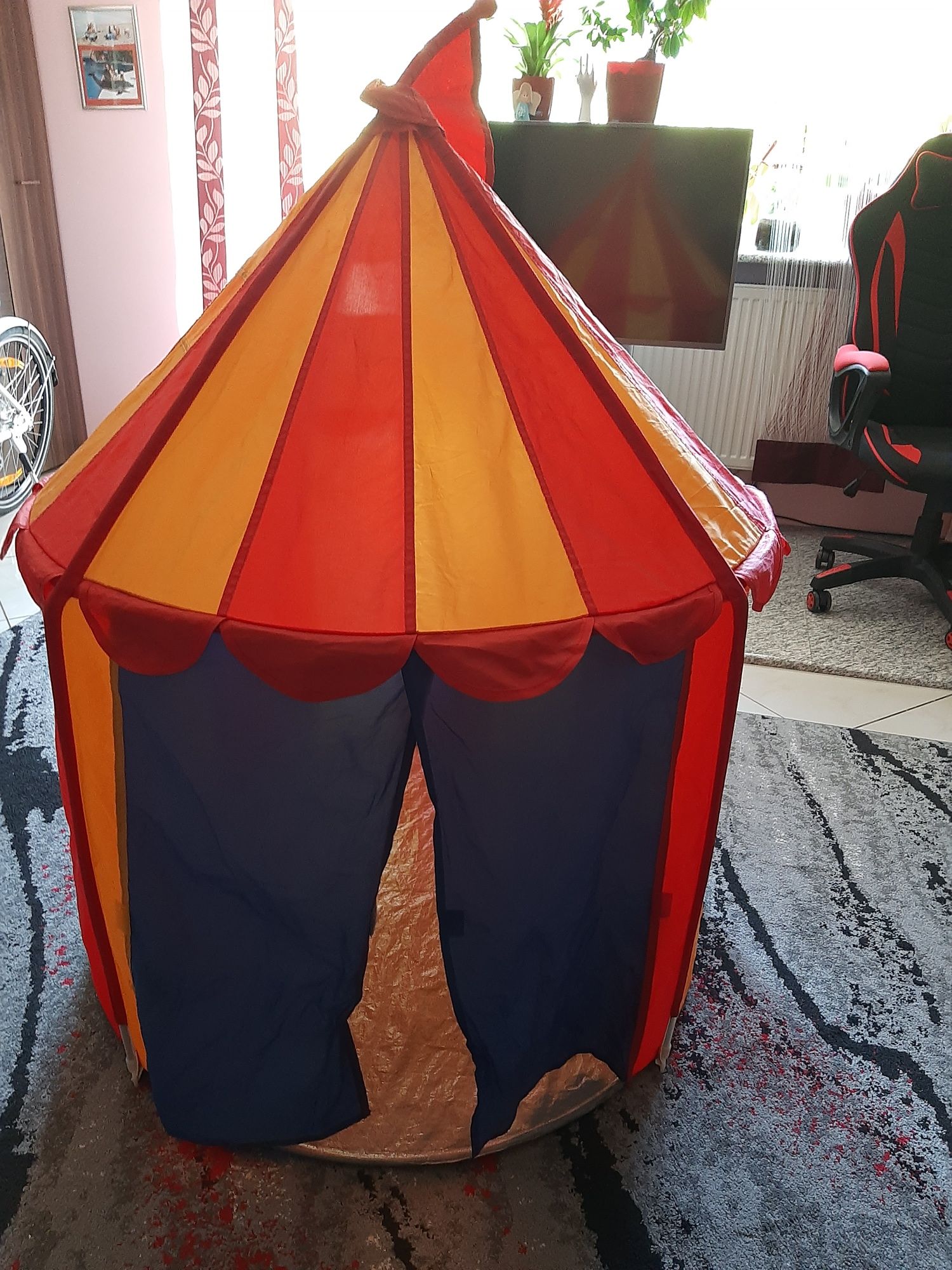 Namiot cyrkowy Ikea