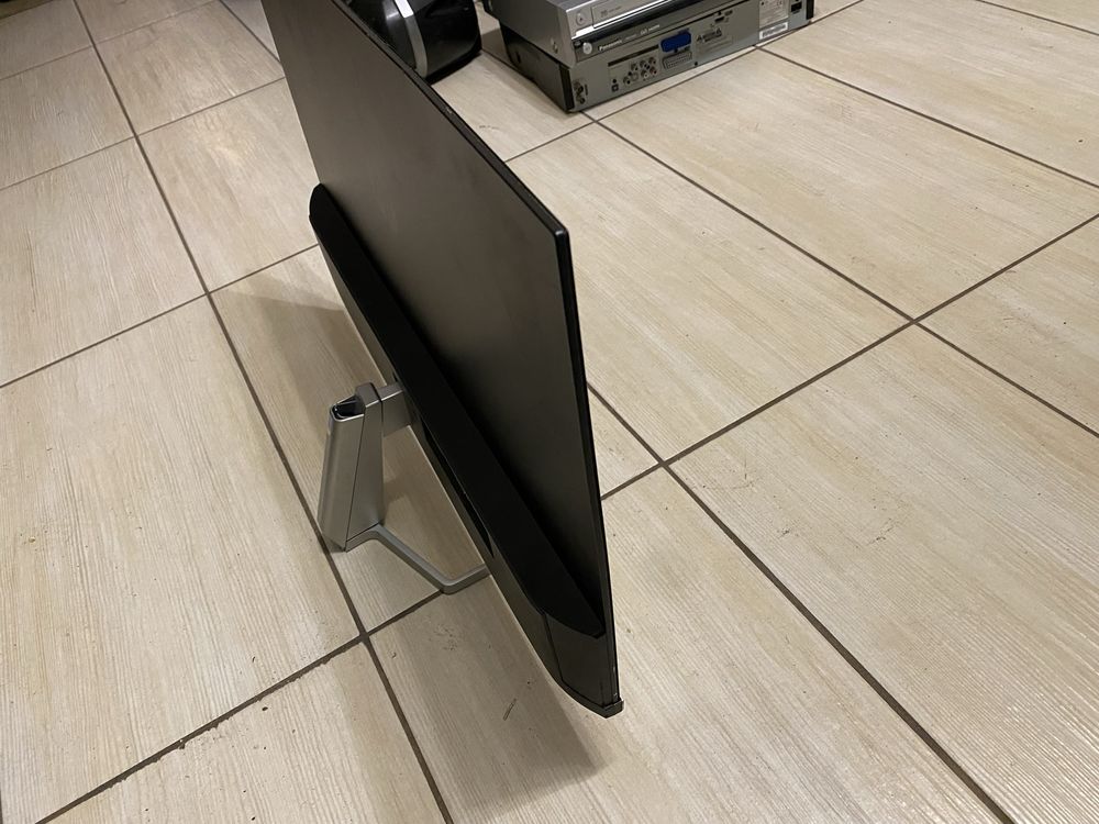 Monitor HP M27f zbity