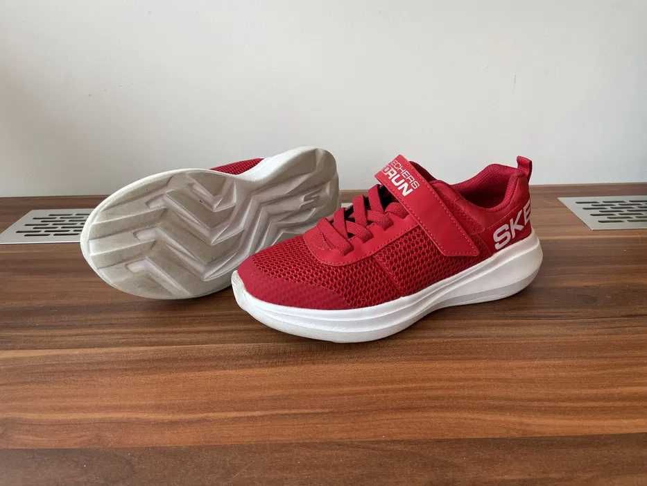 Круті Кросівки Skechers Wanderer Red Б/У у Гарному стані!