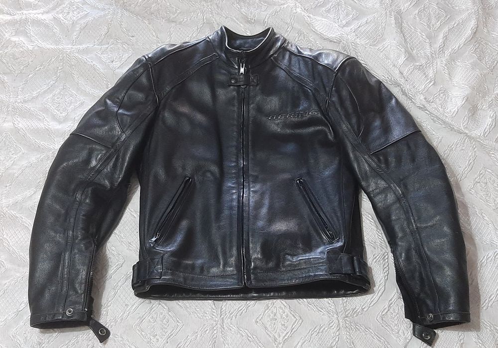 Blusao de  couro Pele Bering mota tamanho S M optimo estado
