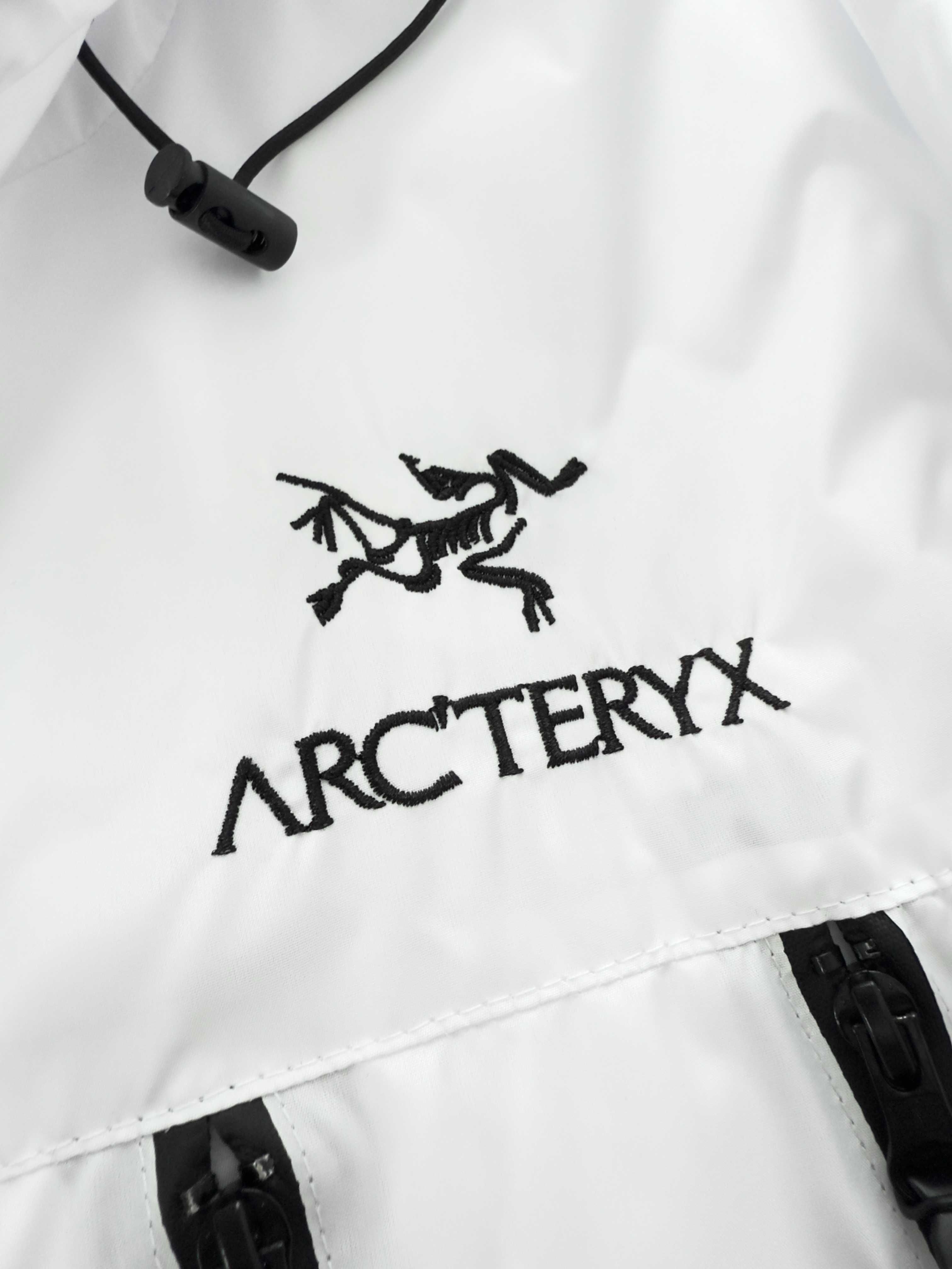 Вітрівка ARC’TERYX | Водовідштовхувальна плащівка | Білий колір