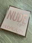 Huda Beauty paletka cieni do oczu nude obsessions light