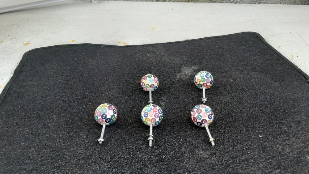 Uchwyty  meblowe wzór kości