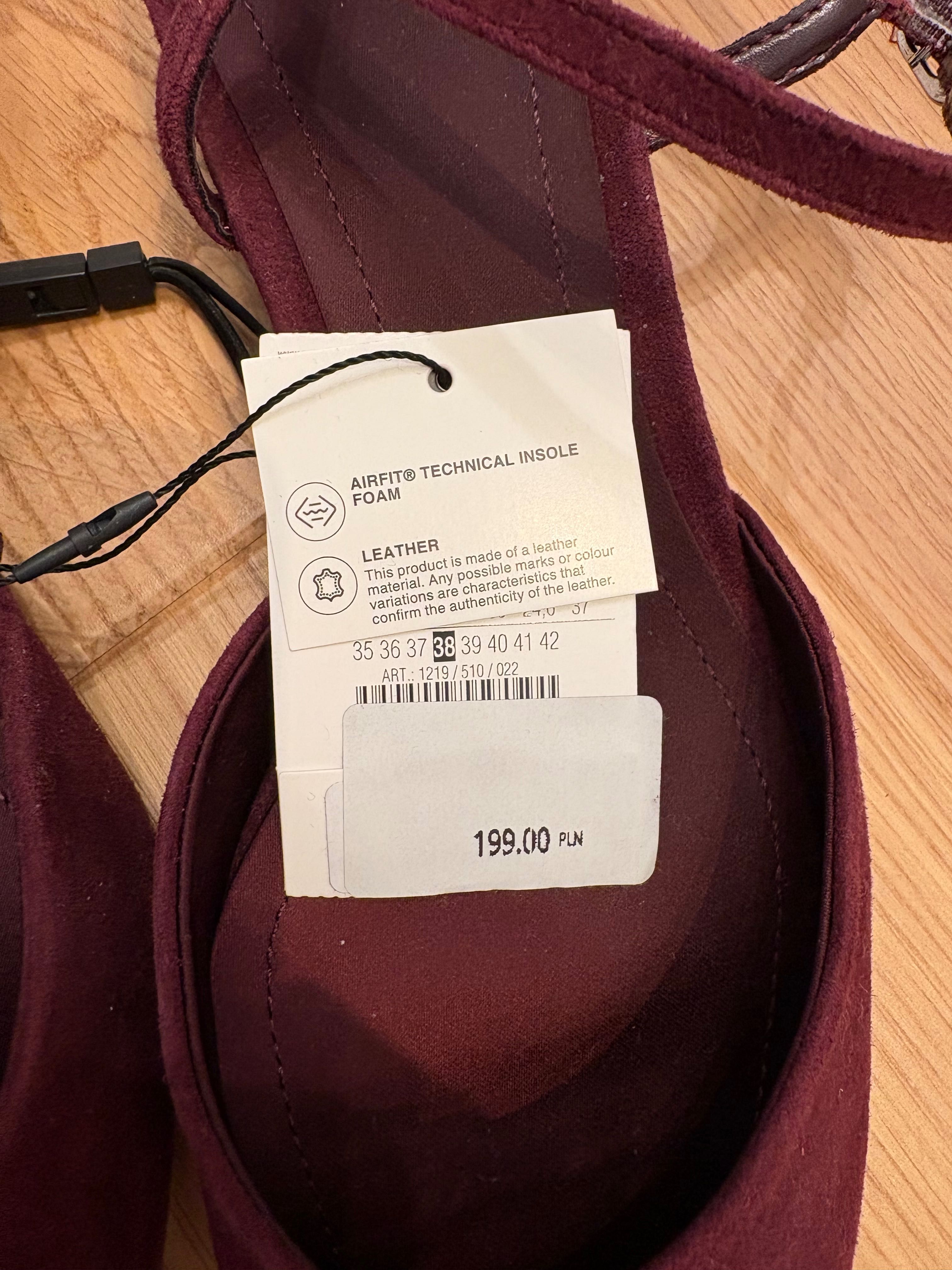 Zara - zamszowe buty z odkrytą piętą