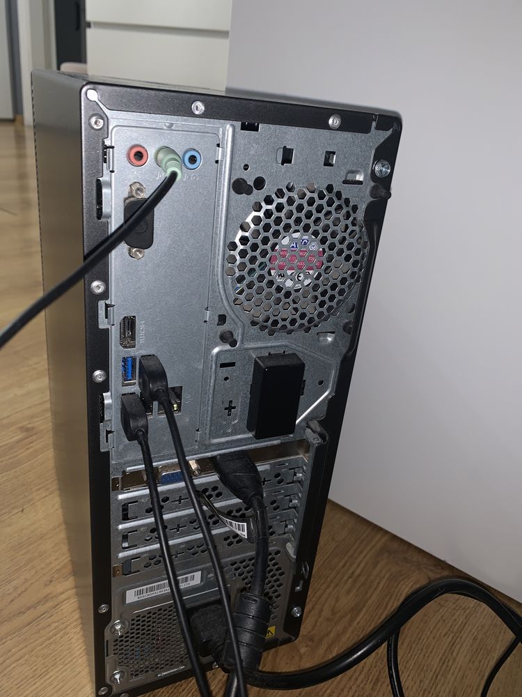 Komputer stacjonarny Lenovo zestaw