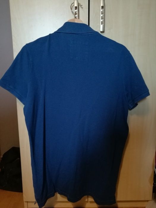 Elegancka koszulka t-shirt polo niebieska marki Hollister rozmiar M