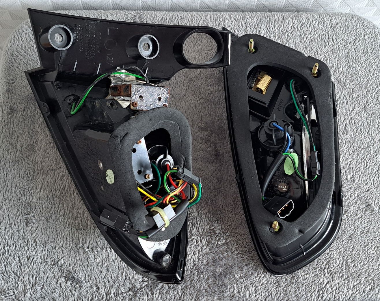 Seat Leon 1P 2 II lift 09-12 lampy tył LED BAR