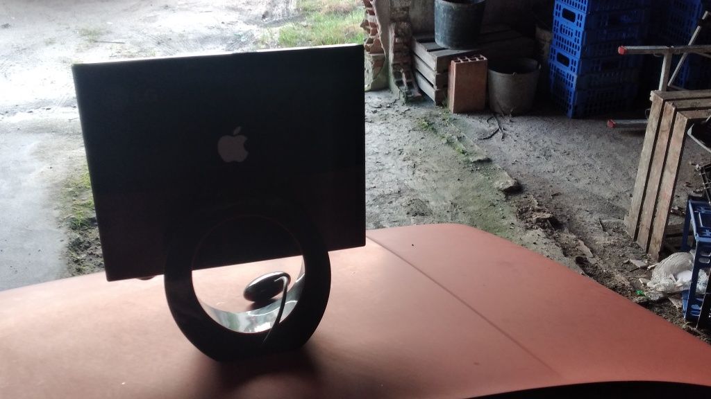 Vendo ecrã de Computador LG/Apple!!! 5€ não negociáveis para peças!!!
