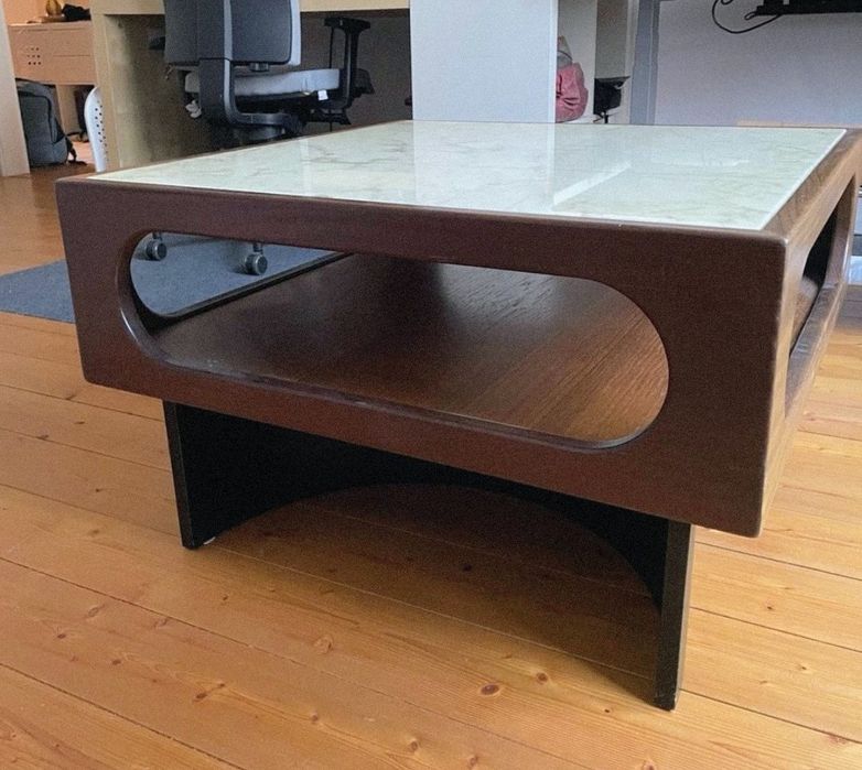 Stolik z palisandru, z marmurowym blatem