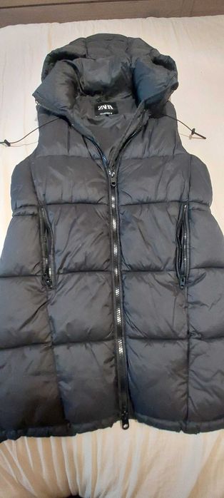 Długa pikowana kamizelka regulowana z kapturem Zara