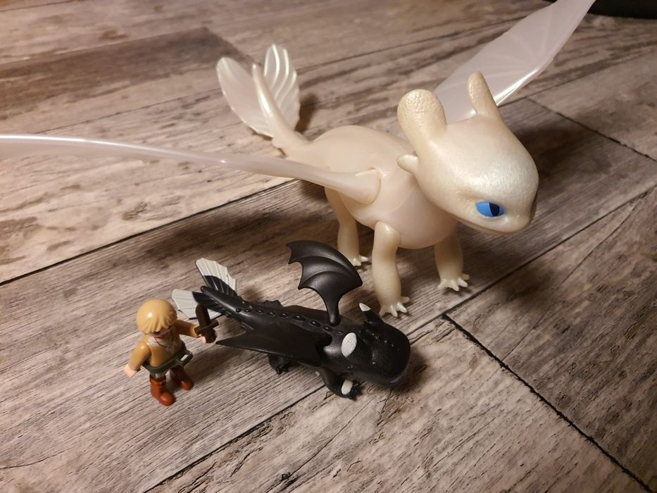 Jak wytresować smoka Biała Furia z małym smokiem i dziećmi playmobil