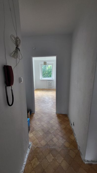 Mieszkanie w bloku pierwsze piętro 3 pokoje