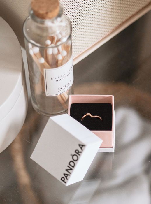 pierścionek Pandora różowe złoto