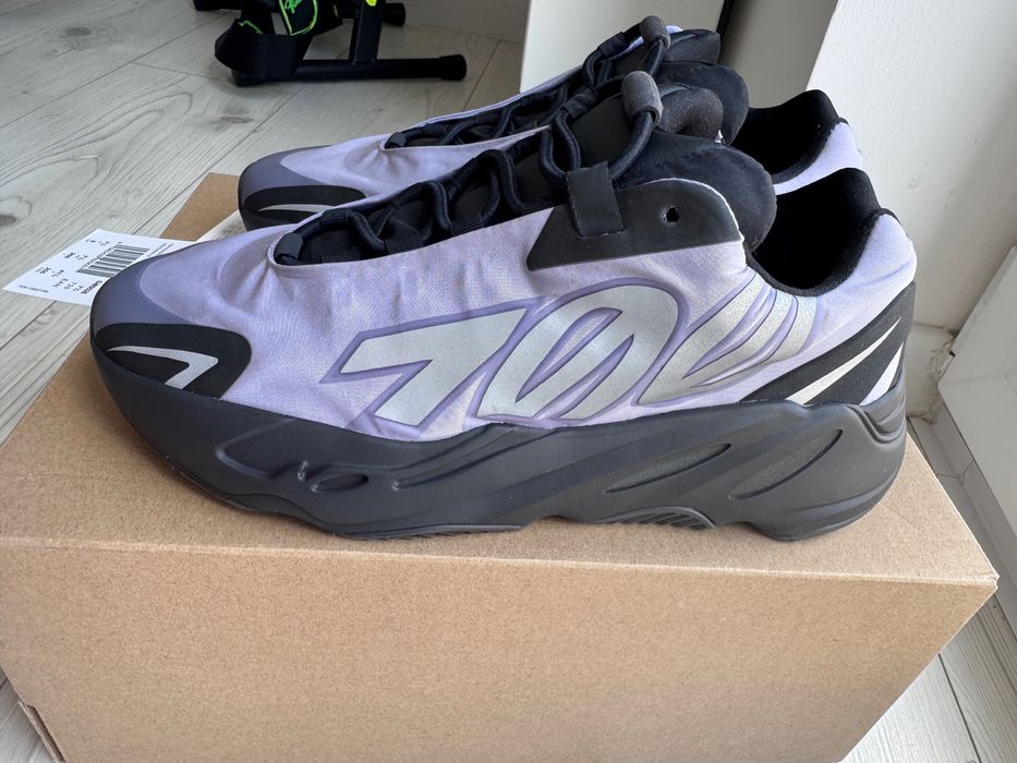 Buty senakaersy Adidas Yeezy 700 26 cm 41 1/3