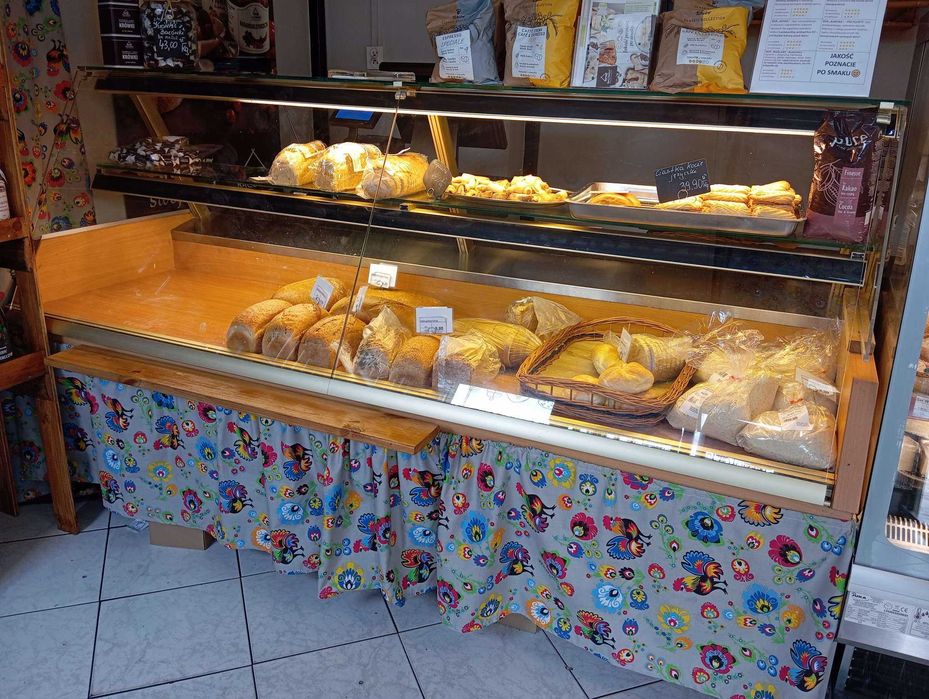 Lada, witryna, regał pieczywo, ciastka - neutralna 2mb, podświetlana.