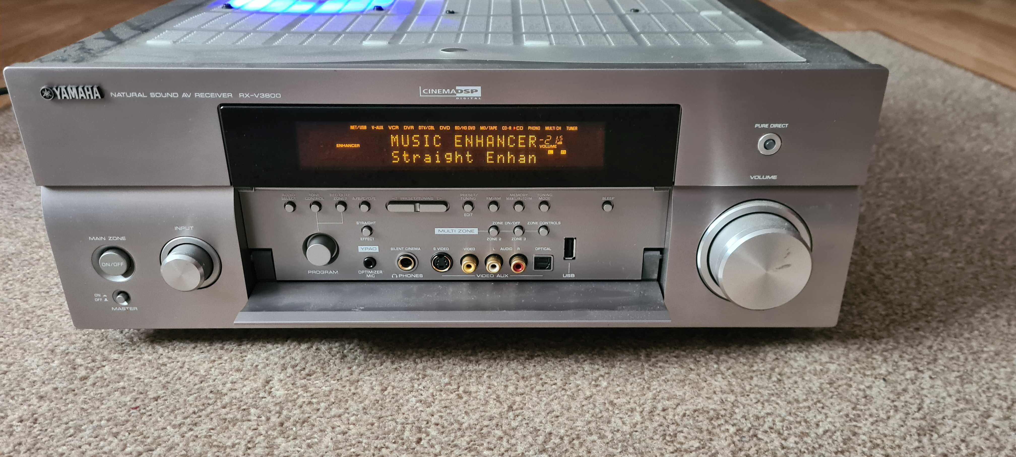 Amplituner Yamaha RX-V3800