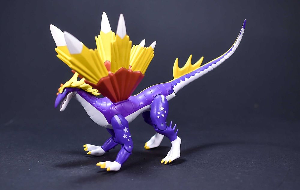 Figurka # Star Dragon Invizimals Purple 7.5" Action Figure