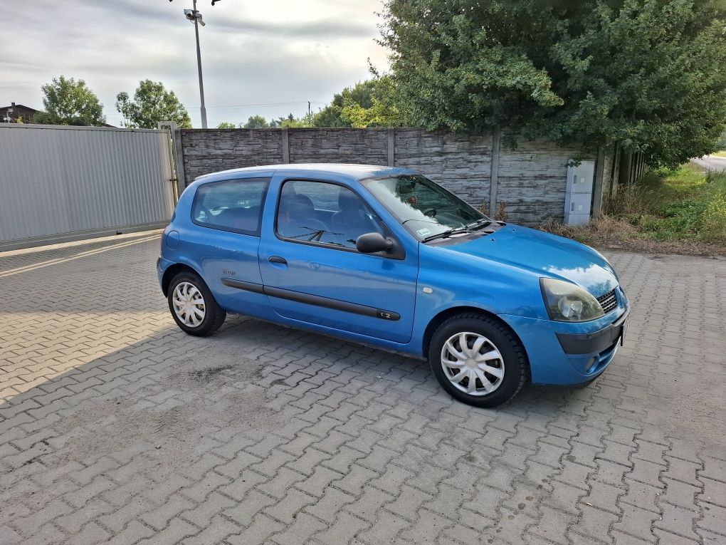 Sprzedam Renault Clio 1.2 klima zadbane
