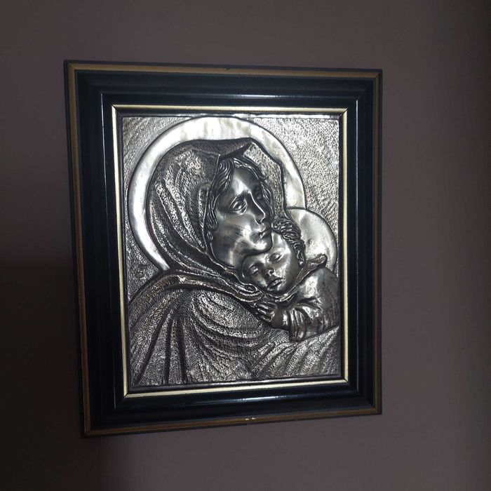Ikona srebrna z wizerunkiem Matki Boskiej z dzieciątkiem 125x145 mm