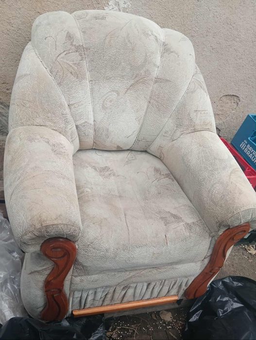 Крісло в доброму стані