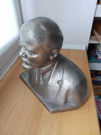 pomnik, popiersie ZSRR. materiał żeliwo. lenin dyktator.