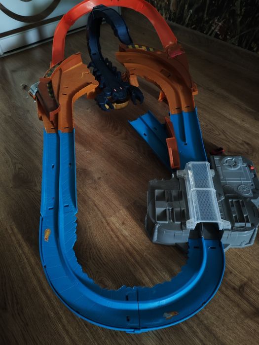 Трек Hot wheels,хот вилс жало скорпиона