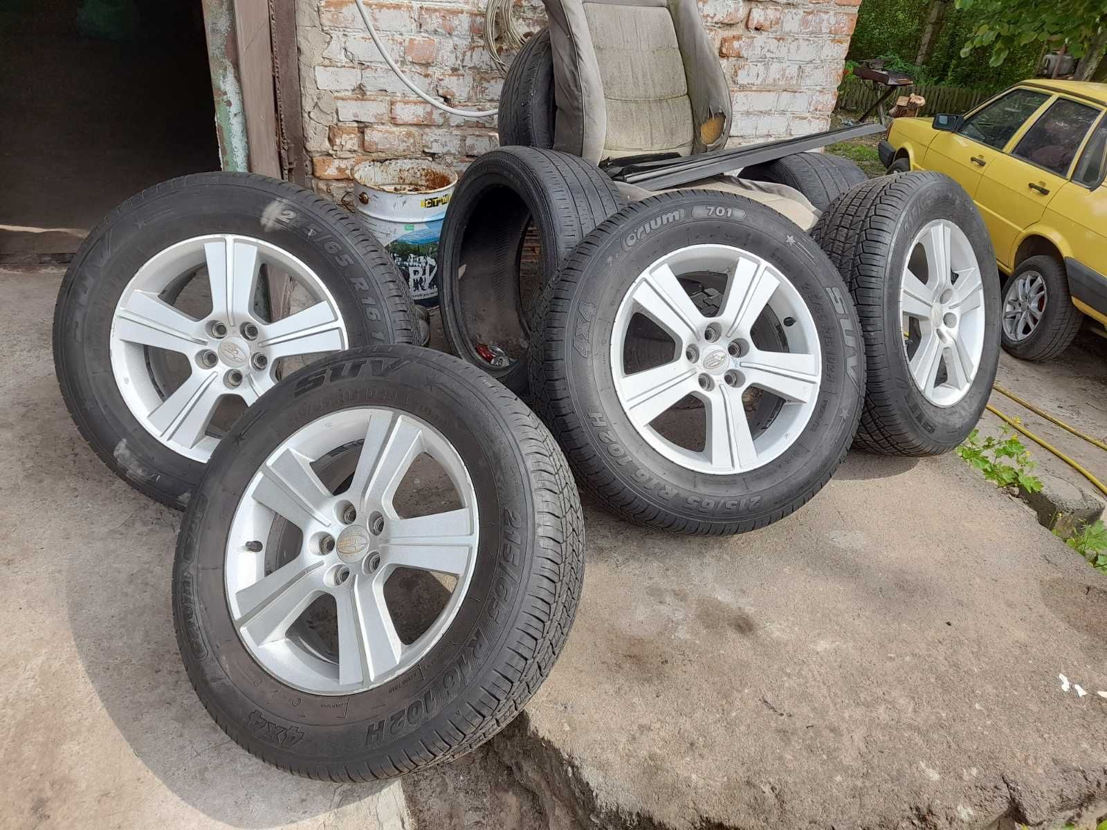 Продам диски з резиною оригінал 215/65/16  r16   Subaru forester