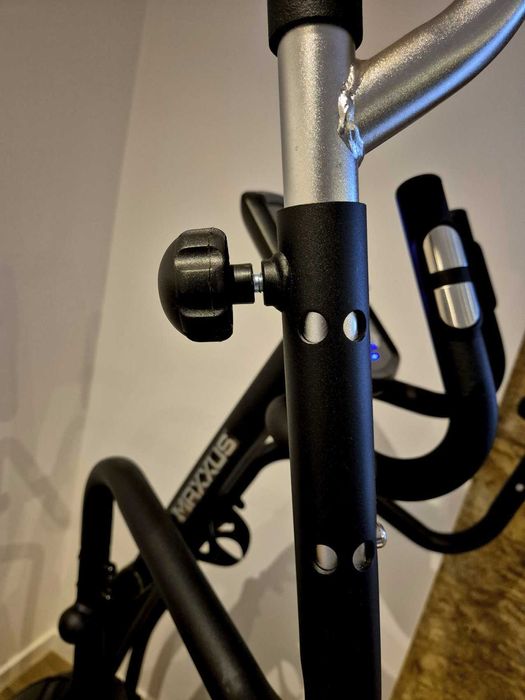 Crosstrainer MAXXUS CX 7.5 – Profimodel, excelente estado!