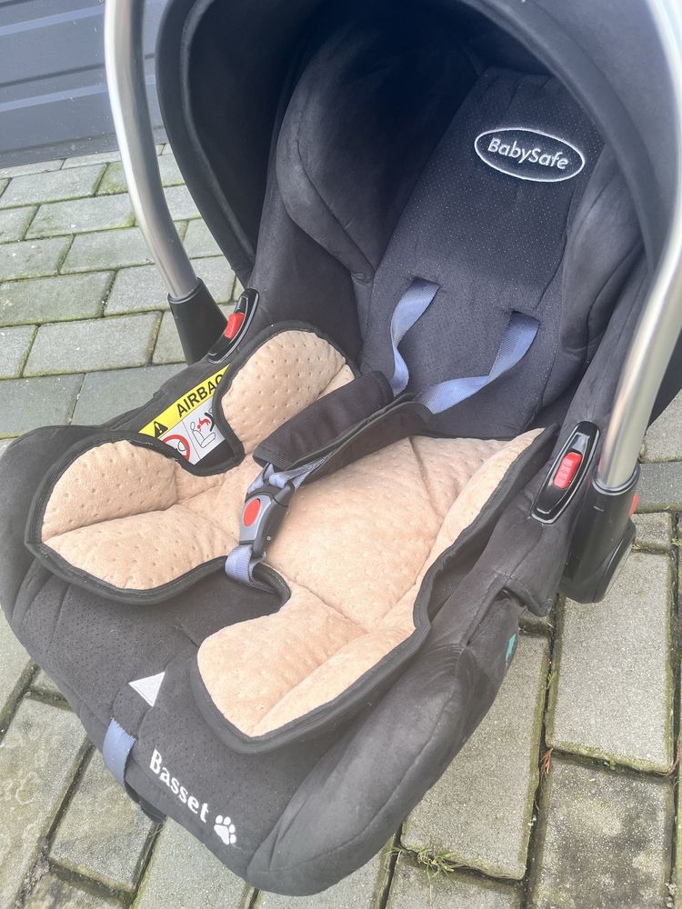 Fotelik z bazà isofix