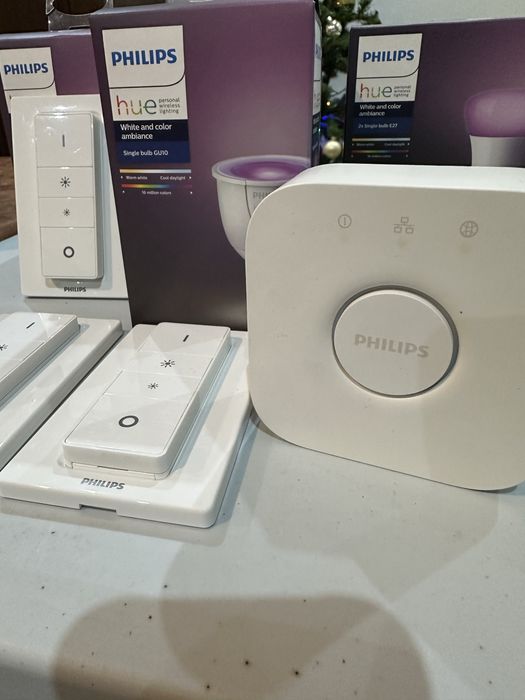 Kit Philips HUE com vários acessórios
