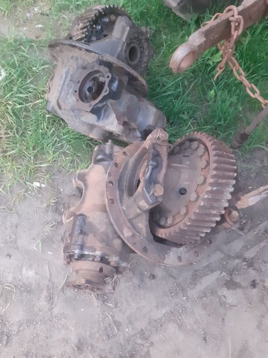 Редуктор, балансир,  КПП Камаз
