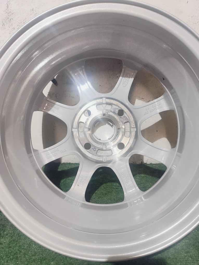 Felgi aluminiowe OE Ford Fiesta MK6 MK7 MK8 15" 6J Et 45 4x108 TPMS
