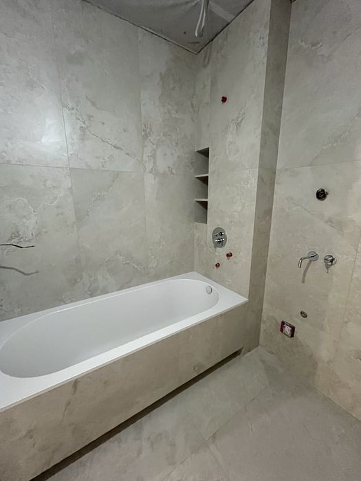 Плиточник. Вкладання плитки.