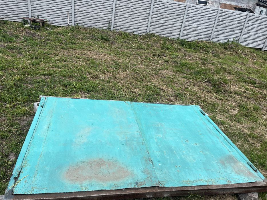 Продам гаражні ворота