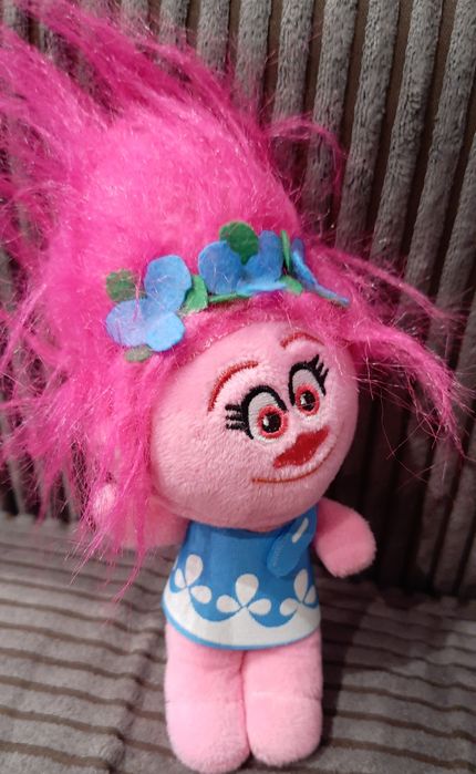 Trolle, Trolls. Maskotka POPPY. Plus gratis