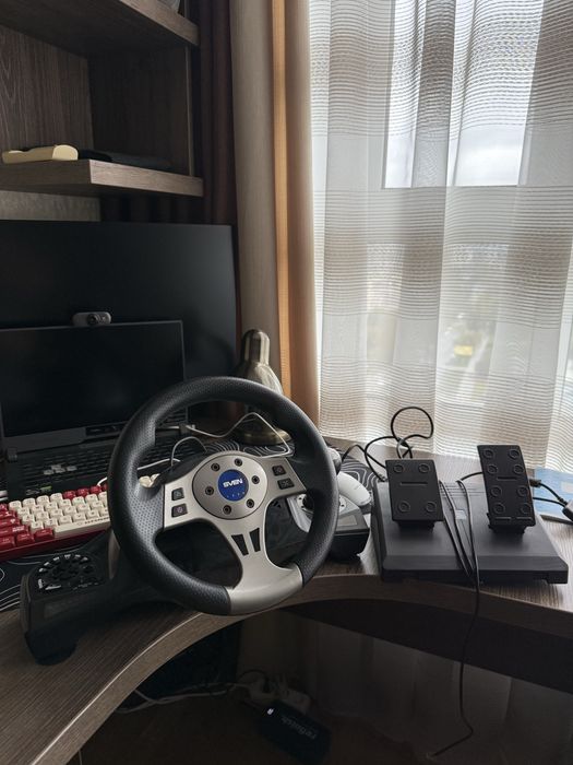Продам ігровий руль Sven