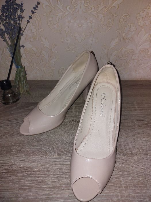 Туфлі бежеві  б/у
