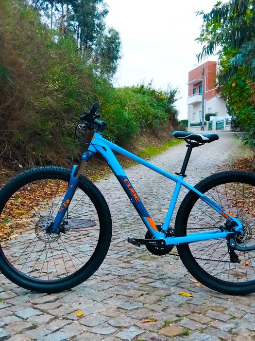 Bicicleta Cube 29" BTT (negociável)
