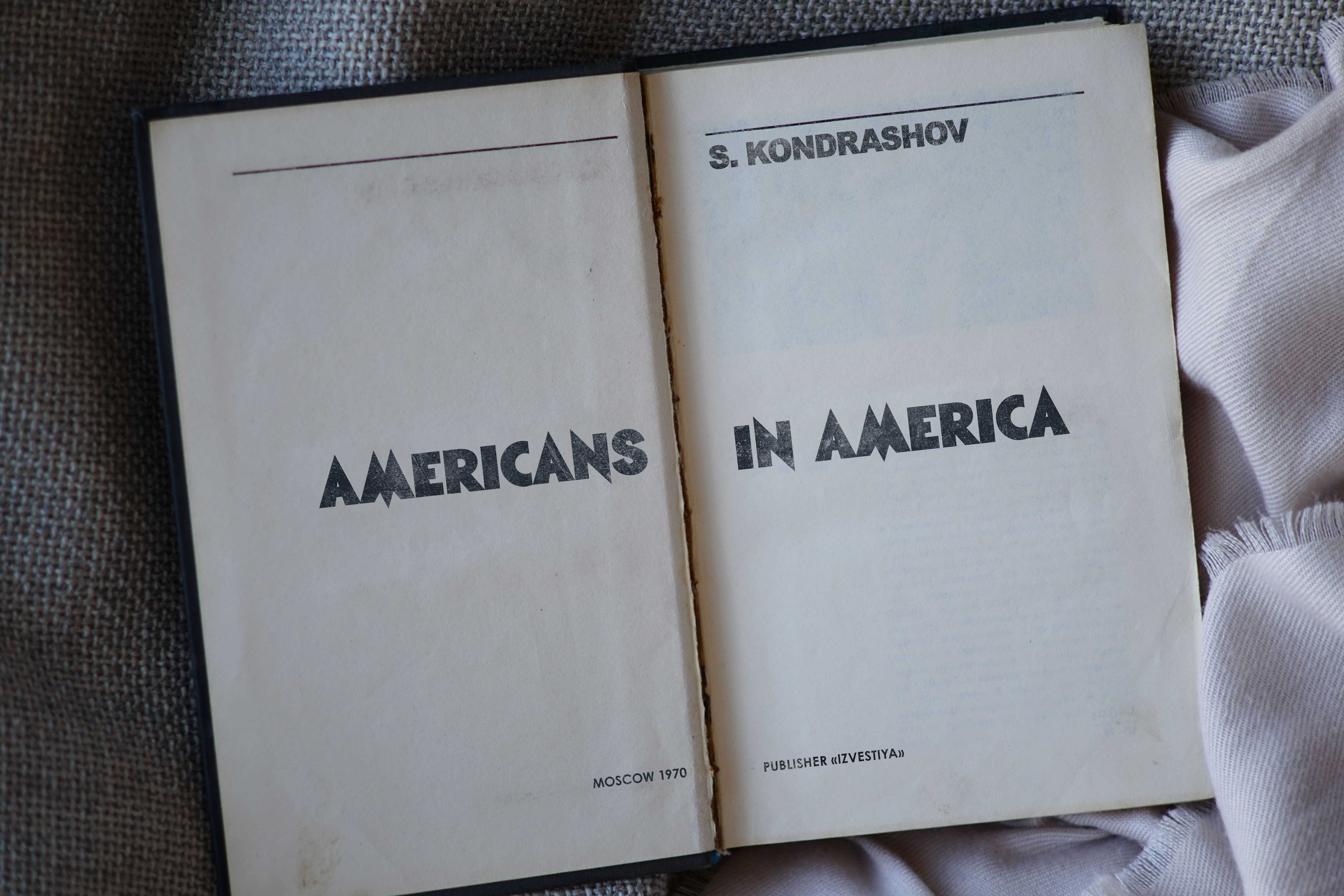Książka "Americans in America". Autor: Stanislav Kondrashov
