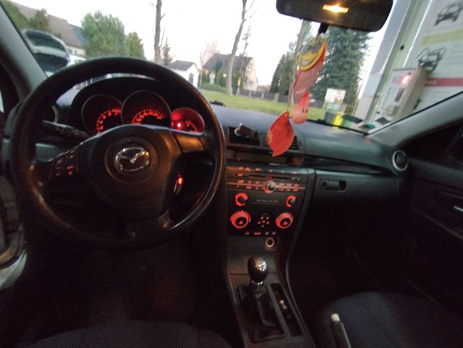 Mazda 3 1.6 benzyna