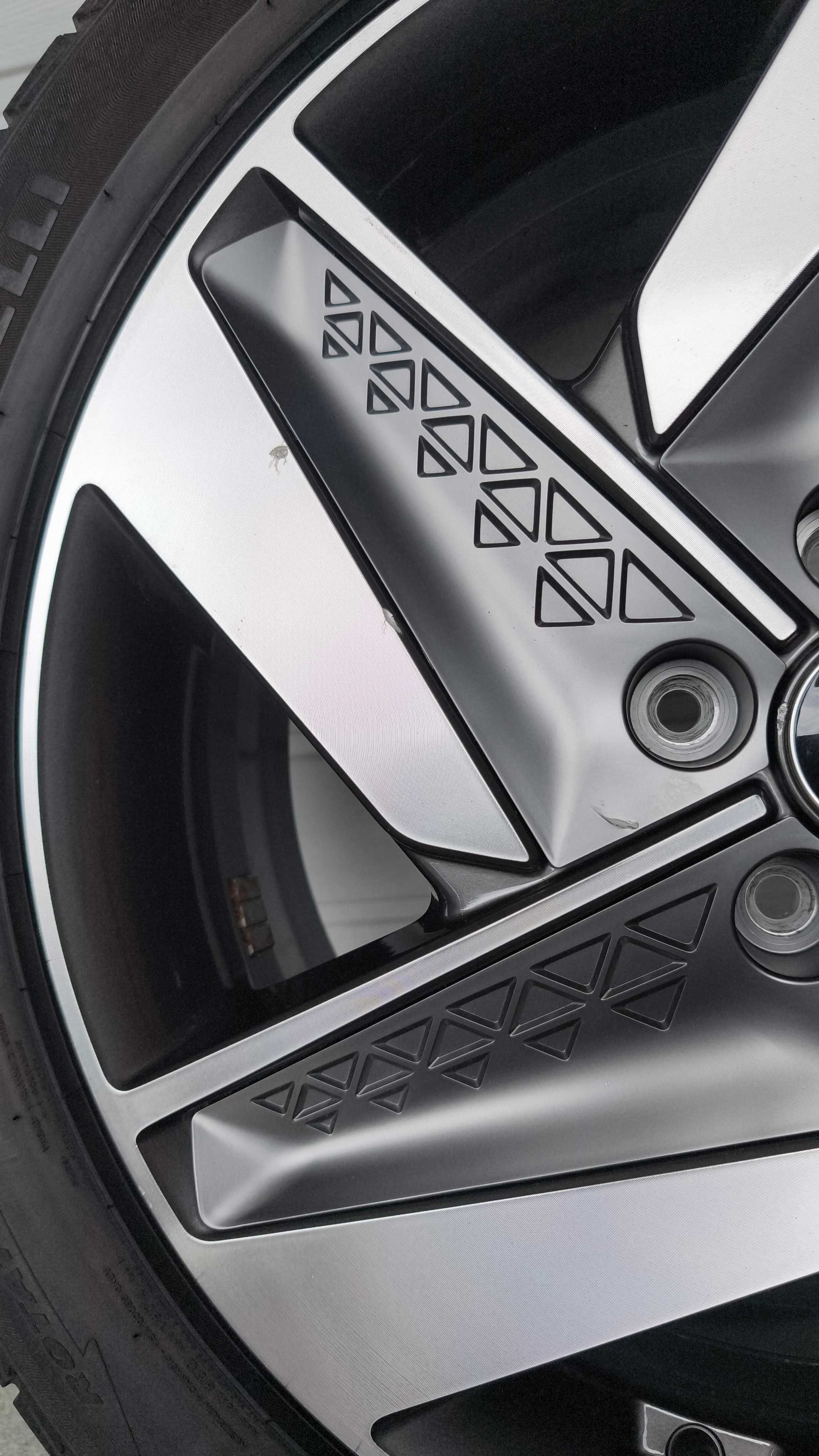 Koła 19" Hyundai Nexo Tucson Kia opony zima 245/45/19 5x114,3 (OL1891)