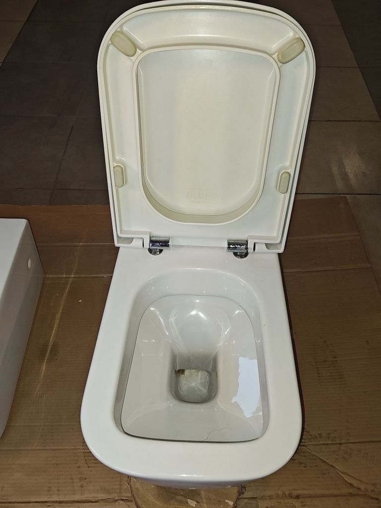 Bidet wiszący Globo + misa ustępowa wisząca Villeroy & Boch