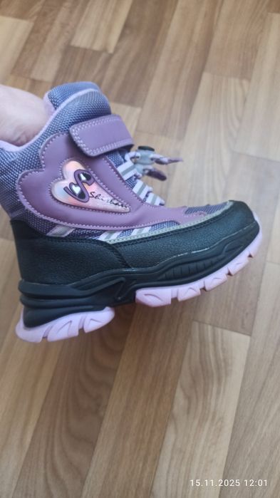 Зимние ботинки на девочку