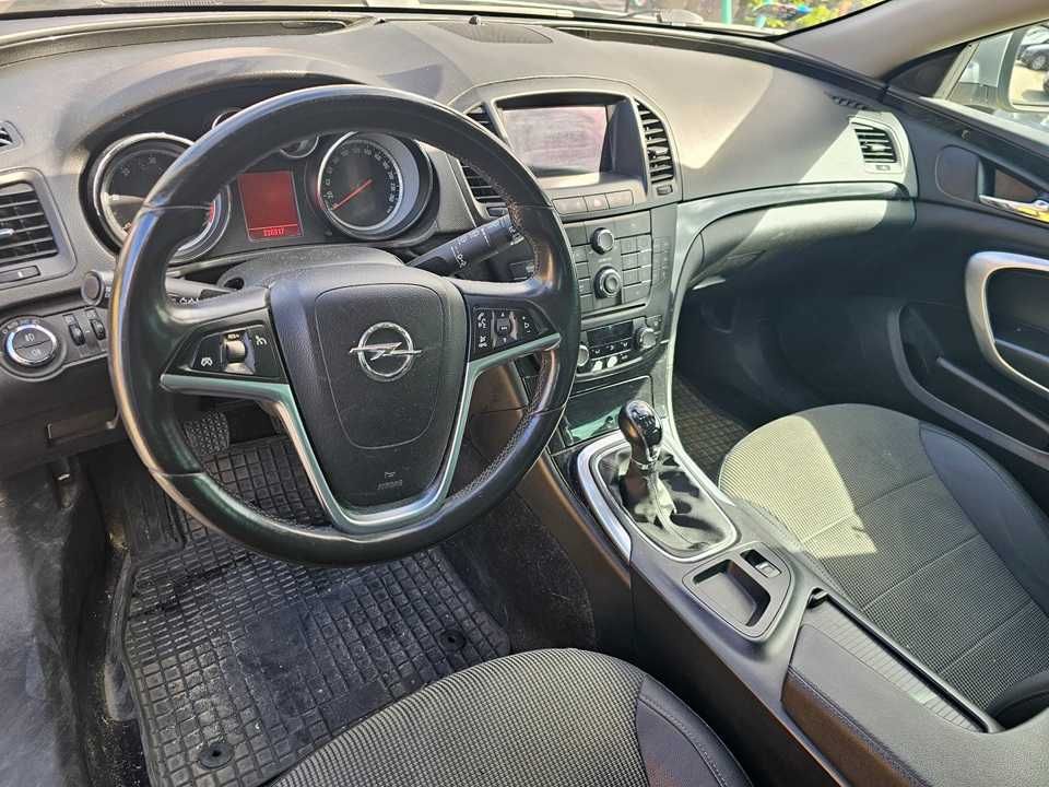 Opel Insignia 2.0 CDTI/2010r/bogate wyposażenie/Opłaty aktu/climatroni